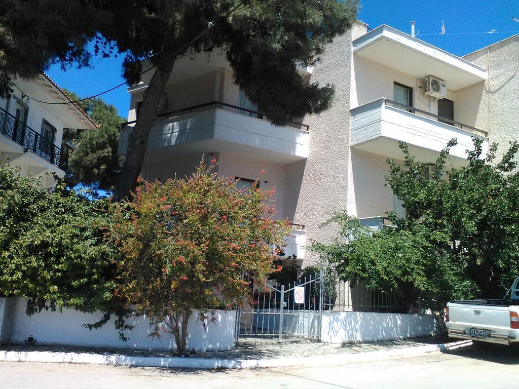 Aparthotel Iliahtides Amarynthos Eksteriør bilde