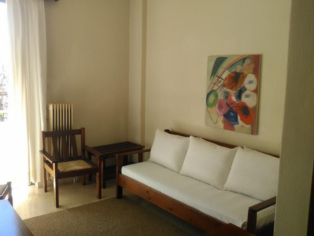 Aparthotel Iliahtides Amarynthos Eksteriør bilde